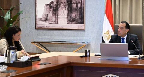 ئيس الوزراء يتابع مع وزيرة التخطيط نتائج أعمال لجنة الاقتصاد الرقمي