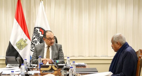 وزير قطاع الأعمال يبحث التعاون مع طلعت مصطفى لتطوير مشروعات فندقية