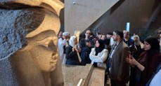 أعضاء المجلس التنفيذي للمنظمة العربية للتربية والثقافة والعلوم "الألكسو" يزورون المتحف المصري الكبير
