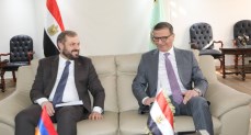 وزير الزراعة يبحث مع وزير الاقتصاد الأرميني زيادة فرص الاستثمار