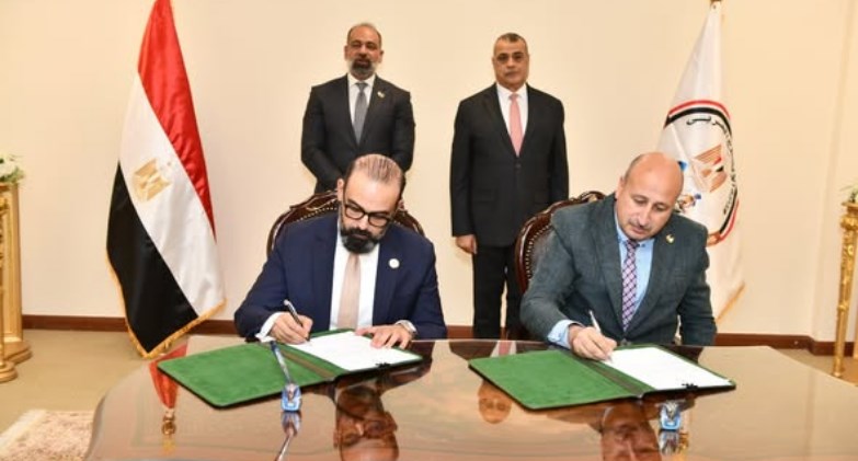  مراسم توقيع