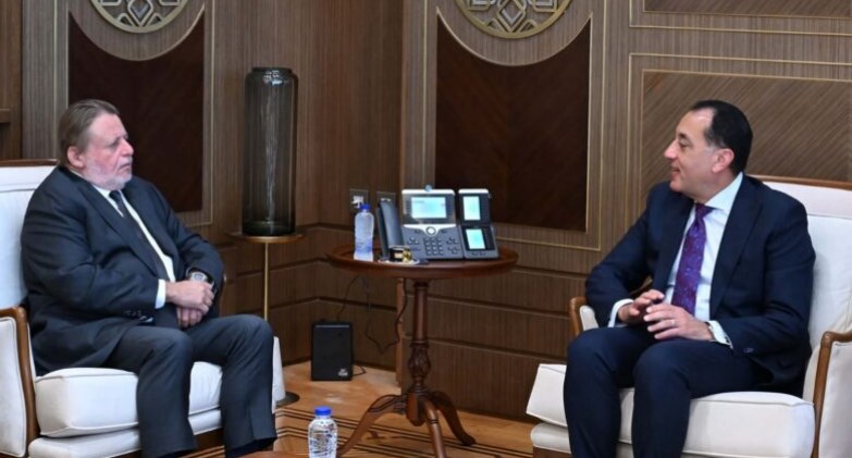 مدبولي مع محافظ المركزي