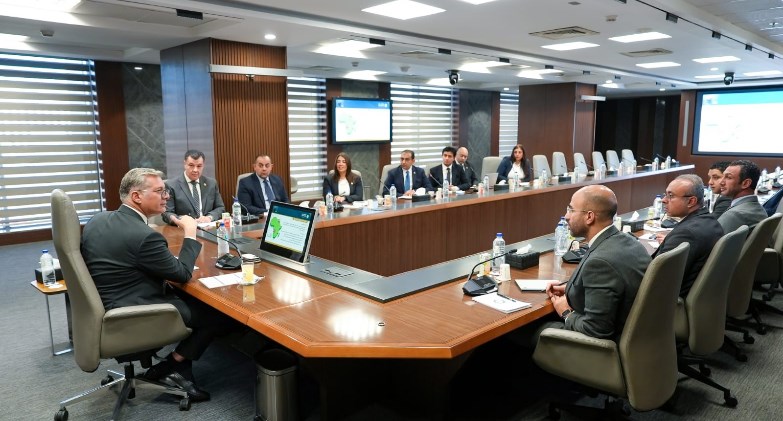  وزير البترول يستعرض فرص دخول كارجاس إلى الدول العربية والإفريقية