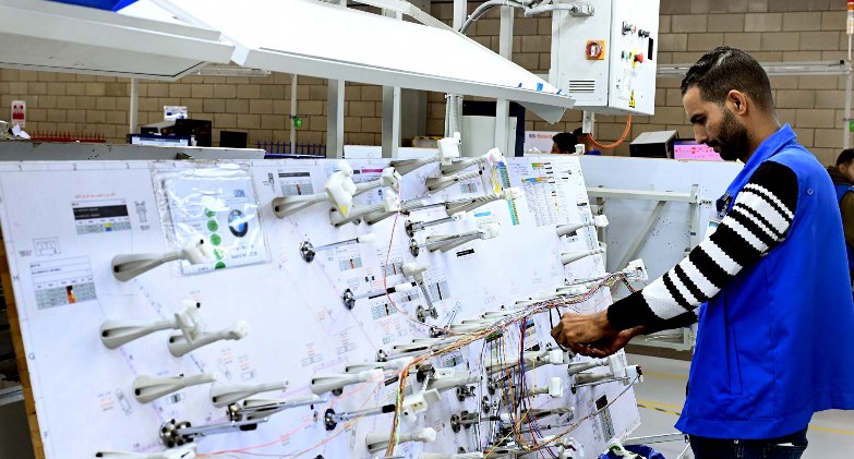 رئيس الوزراء يفتتح مصنع ليوني مصر العالمية لضفائر السيارات بمدينة بدر