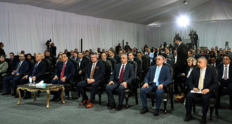 رئيس الوزراء يفتتح مصنع ليوني مصر العالمية لضفائر السيارات بمدينة بدر