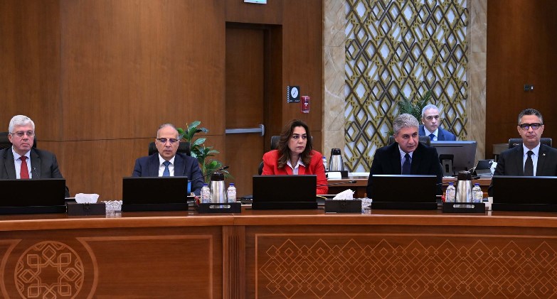 وزيرة التنمية المحلية والقائم بأعمال وزير البيئة تستعرض إجراءات مواجهة نوبات تلوث الهواء الحادة خلال فصل الخريف 2025