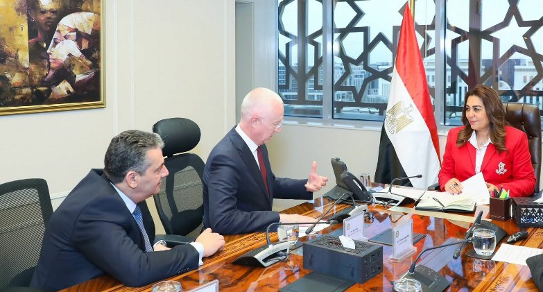 أسمنت سيناء تخطط استثماريًا لخفض الكربون بالتعاون مع التنيمة المحلية