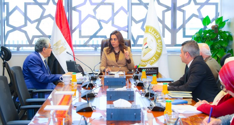  البيئة: تنفيذ مشروعات ذات أثر بيئي واقتصادي واجتماعي تدعم خطط التنمية