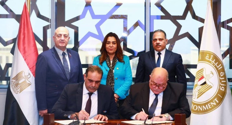 باستثمارات ٥٠٠ مليون جنيه..توقيع إنشاء منشآت لمعالجة المخلفات بالشرقية