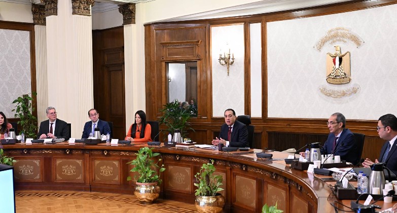 رئيس الوزراء يتابع تشغيل المشروعات المُنفذة بمبادرة حياة كريمة