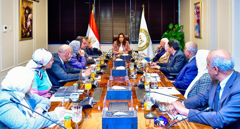 وزير البيئة تبحث مع الفرق التفاوضية أهم المخرجات الفنية للمشاركة المصرية بالمؤتمرات