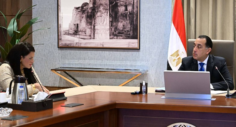 ئيس الوزراء يتابع مع وزيرة التخطيط نتائج أعمال لجنة الاقتصاد الرقمي