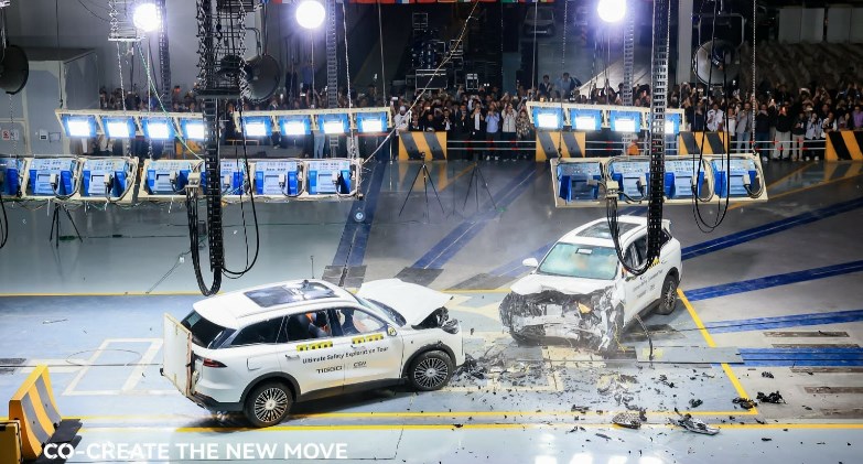 حماية حقيقية على الطريق: هيكل الأمان متعدد الطبقات في شيري TIGGO9