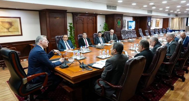 وزير البترول يتابع تعجيل مشروعات زيادة إنتاج الغاز خلال العام الجديد