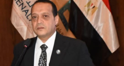 خالد أبو الوفا عضو مجلس الشيوخ