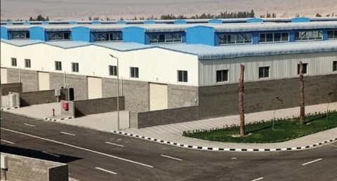 مصانع 