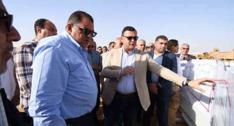 وزير الإسكان يختتم جولته اليوم بتفقد مشروعات تنفيذ شبكات المرافق بمنطقتي جنيفة والرابية بمدينة الشروق