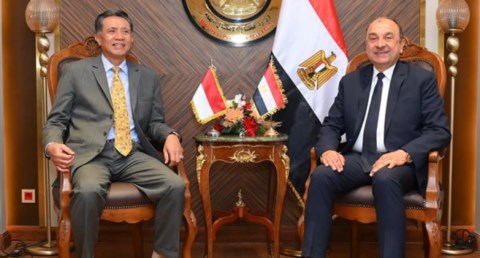 وزير قطاع الأعمال يستعرض الفرص الاستثمارية مع إندونيسيا     