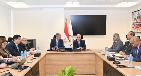 وزيرا الري والسياحة يبحثان خطوات تسهيل إجراءات إصدار التراخيص المتعلقة