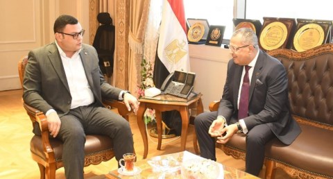  وزير الاسكان ومحافظ جنوب سيناء يتابعان المشروعات المشتركة بالمحافظة