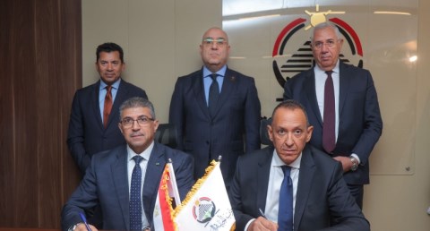وزير الشباب يشهد مراسم توقيع بروتوكول تعاون مع حزب الجبهة الوطنية