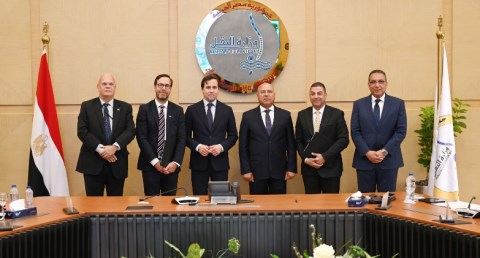 مصر تبحث مع السويد