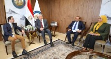 وزير البترول يبحث مع شارد كابيتال تطورات العمل بمشروعها 