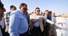 وزير الإسكان يختتم جولته اليوم بتفقد مشروعات تنفيذ شبكات المرافق بمنطقتي جنيفة والرابية بمدينة الشروق