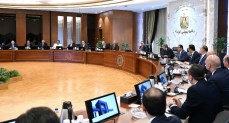 رئيس الوزراء يتابع خطوات تيسير إجراءات دخول السائحين بالمطارات  