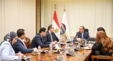 وزير قطاع الأعمال يبحث تعزيز التعاون مع هيئة الرعاية الصحية     