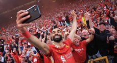 محمد صلاح يحصد جائزة أفضل لاعب في إنجلترا لعام 2025