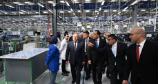 رئيس الوزراء يتفقد مصنع سوميتومو لإنتاج الضفائر الكهربائية للسيارات