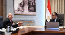 رئيس الوزراء يستعرض مقترحاً للاستغلال الأمثل لمسار العائلة المقدسة