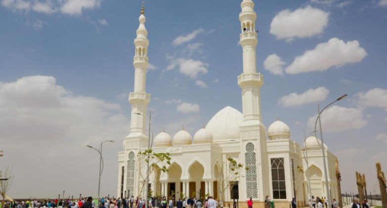 ميدار تفتتح مسجد المعز في مدينة مستقبل سيتي بشرق القاهرة