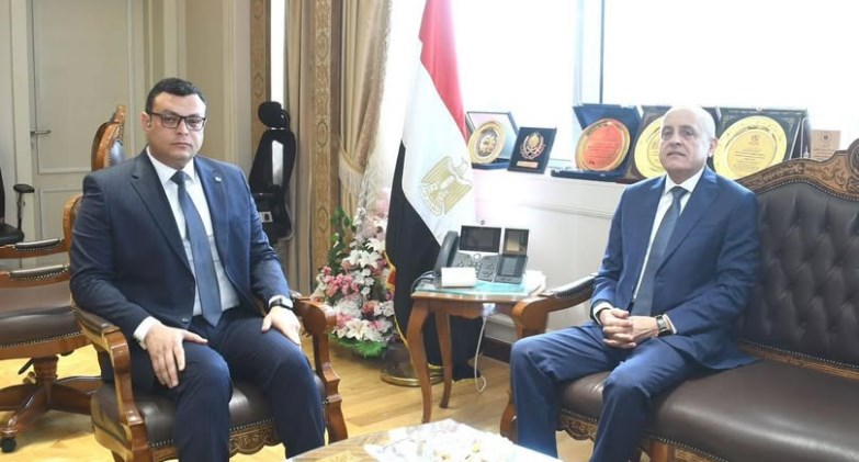 وزير الإسكان يستقبل محافظ الأقصر 