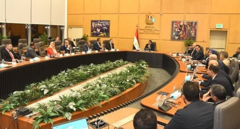 وزير الإسكان: استمرار العمل بالتيسيرات المخصصة للمطورين العقاريين