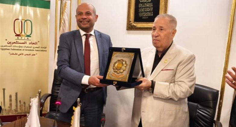 البورصة المصرية توقع بروتوكول تعاون مع اتحاد جمعيات ومؤسسات المستثمرين