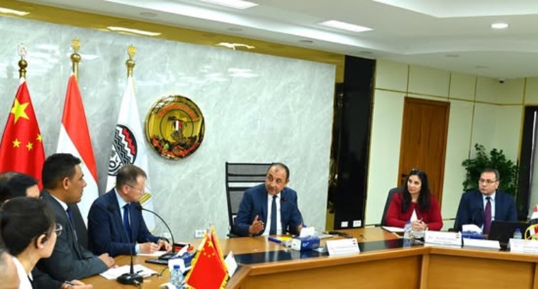 وزير قطاع الأعمال العام