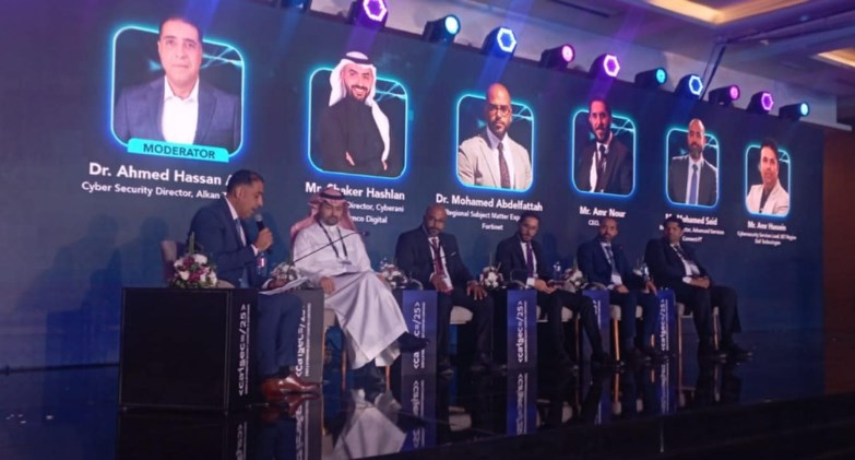 خبراء التكنولوجيا في CAISEC’25 يحذرون ويقترحون حلولًا لدمج IT وOT وتعزيز الأمن السيبراني