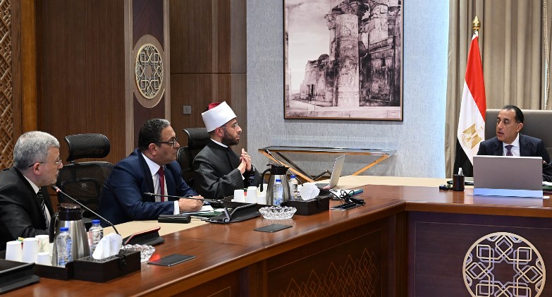 الحكومة توجه بحصر الفرص الاستثمارية بهيئة الأوقاف لطرحها للقطاع الخاص