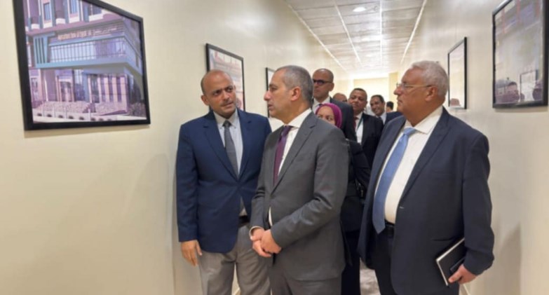 رئيس البنك الزراعي يتفقد الأعمال النهائية بمقر البنك بالعاصمة الإدارية