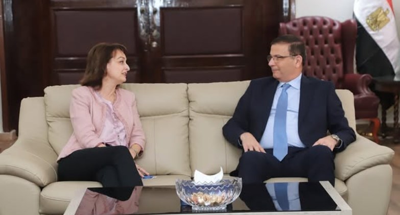 وزير الزراعة مع"أوليفيا تودرين