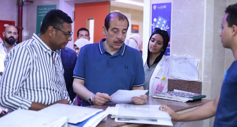 نائب وزير الصحة يتفقد عدد من المنشآت الصحية بالبحر الأحمر