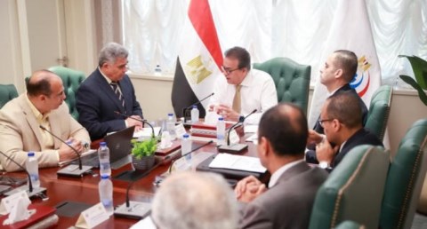 خالد عبدالغفار نائب رئيس مجلس الوزراء وزير الصحة