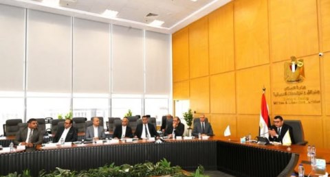  وزير الإسكان والمرافق والمجتمعات العمرانية