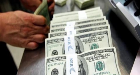 ضبط قضايا إتجار بالنقد الأجنبي 