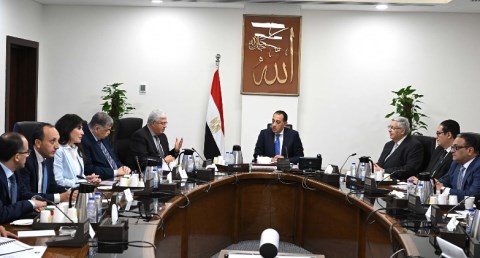 رئيس الوزراء يتابع بالتعاون بين جامعة أكسفورد ومستشفى 500500 