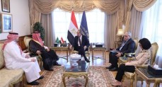 عمرو طلعت وزير الاتصالات وتكنولوجيا المعلومات