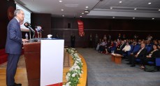 عمرو طلعت وزير الاتصالات وتكنولوجيا المعلومات