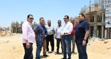 وزير الإسكان يتابع مشروعات المرافق و ديارنا السكني بالعاشر من رمضان